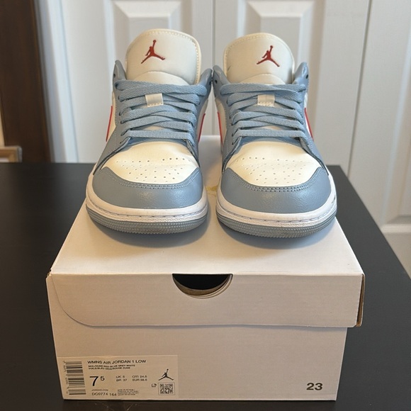 NIKE JORDAN WOMEN'S 1 LOW SAIL / DUNE RED - BLUE GREY - Picture 7 of 11